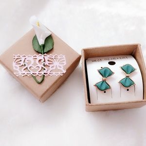 NEW Green Bow Earrings